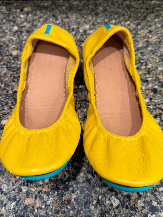 Tieks Shoes - Yellow Tieks  Ballet Flats with Teal Accent size 10